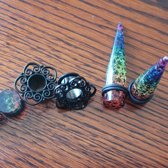 1/2" Plugs, Tunnels and Tapers (all 3 pairs) - Picture 2 of 3